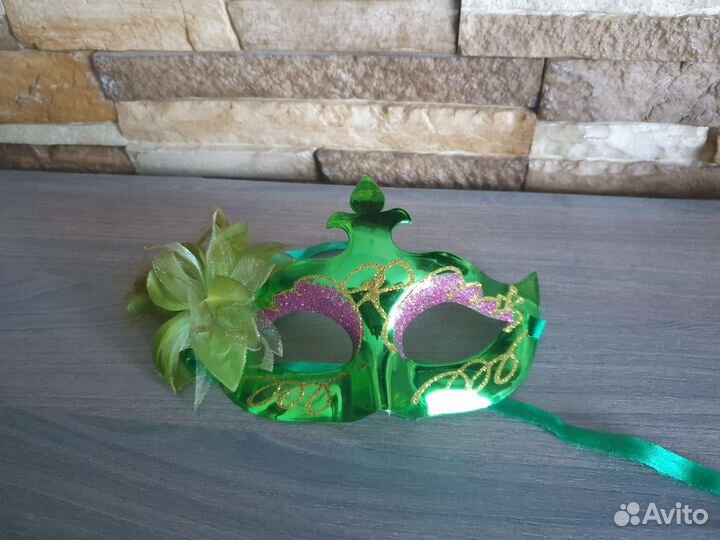 Маска карновальная женская