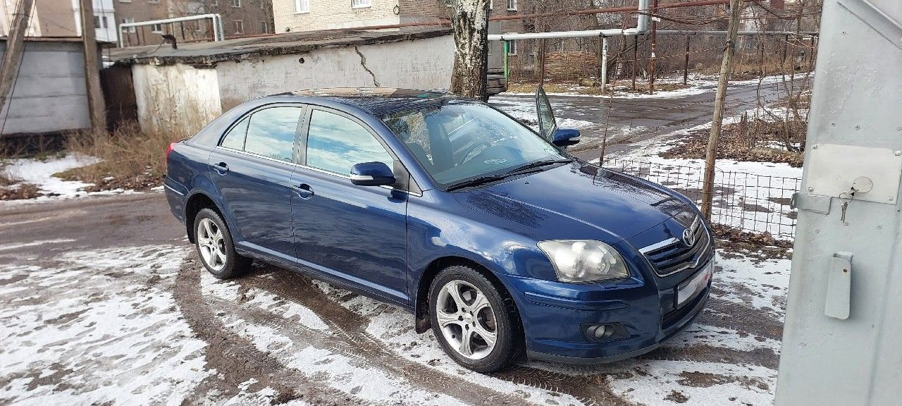 Toyota Avensis: фото владельца