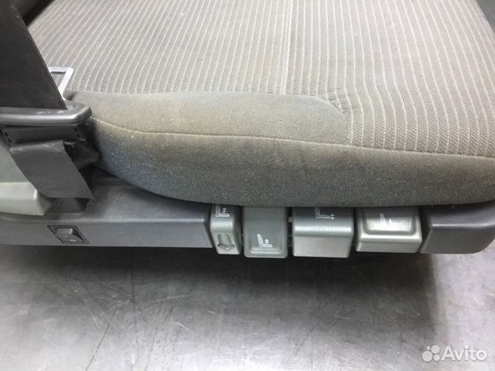 Сиденье переднее правое Volvo Fe D7E 2008
