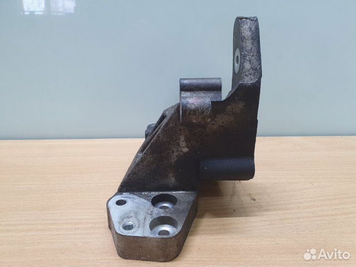 Кронштейн Daewoo Matiz N150 F8CV 2010