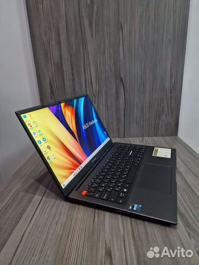 Мощный ультрабук Asus