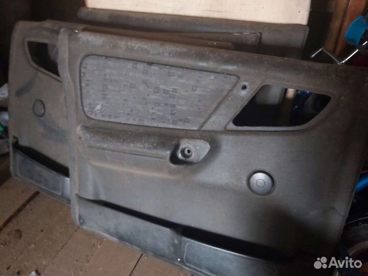 Обшивка дверей газ 31105