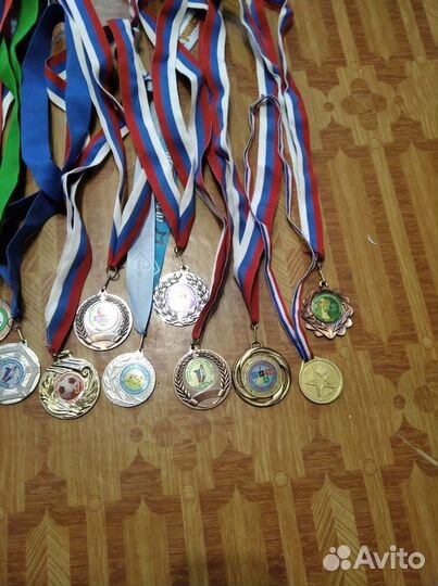 Медали спортивные