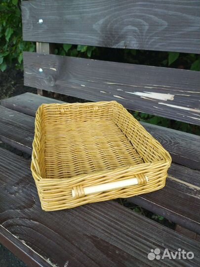 Поднос плетеный