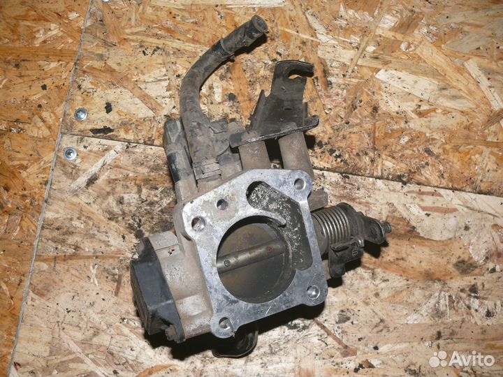 Дроссель Hyundai Getz 2004 г 1.3 л G4EA