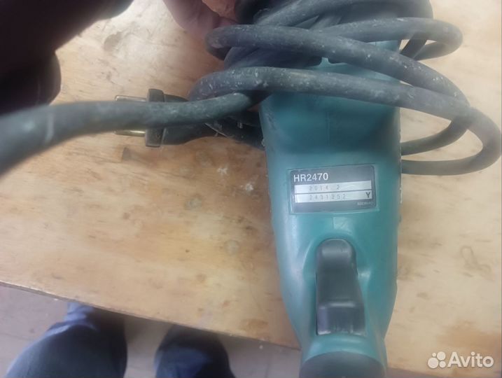 Перфоратор makita HR 2470