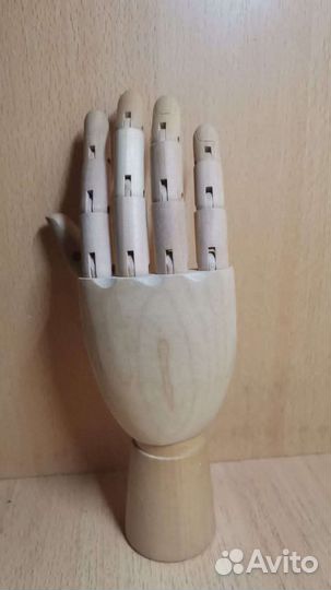 Кисть из дерева