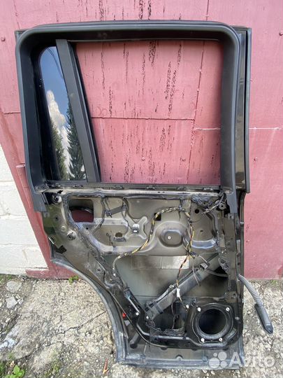 Задняя левая дверь range rover l322