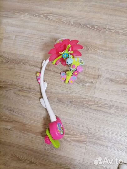 Детский мобиль в кроватку