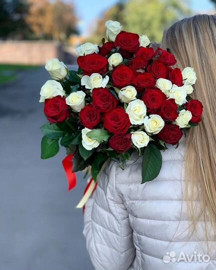 Доставка цветов букеты из роз 51 роза 101 роза