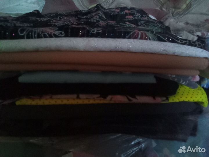 Отрезы ткани. Листайте