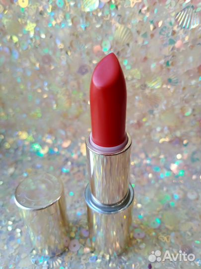 Помада Becca Flame