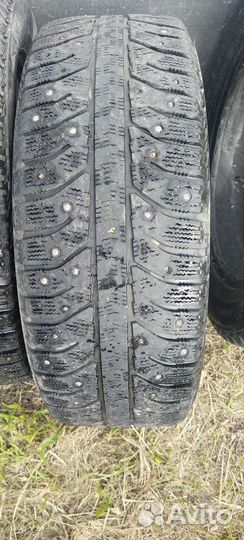 Bridgestone Ice Cruiser 7000 205/60 R16 92T