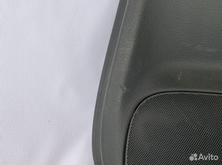 Продам обшивку двери Toyota Avensis 2003-2008