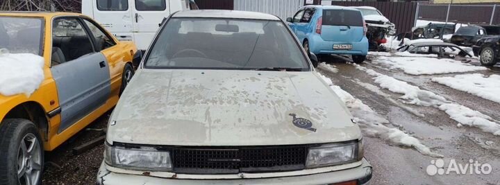 Капот Nissan Bluebird Su12 u12