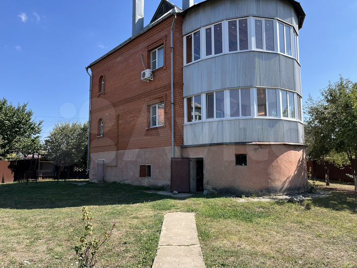 Дом 296 м² на участке 15,5 сот.