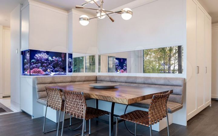 Дом 938 м² на участке 15,2 сот.