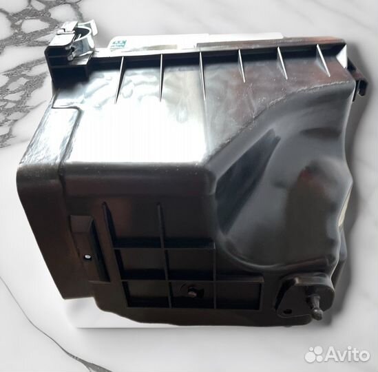 Корпус воздушного фильтра toyota rav 4 lexus