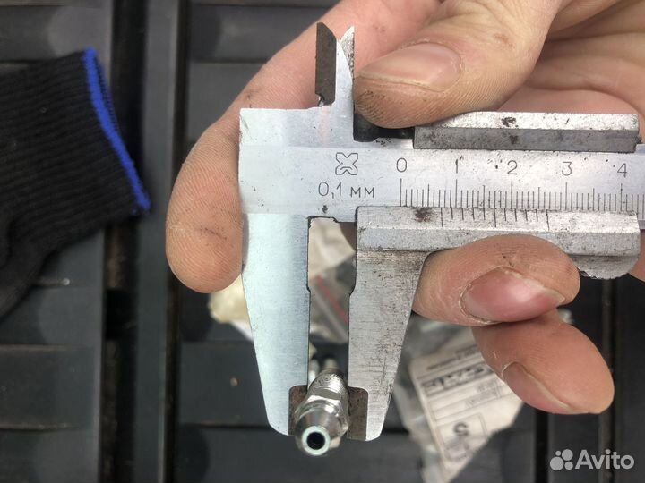 Штуцера для прокачки тормозного суппорта kia rio 1