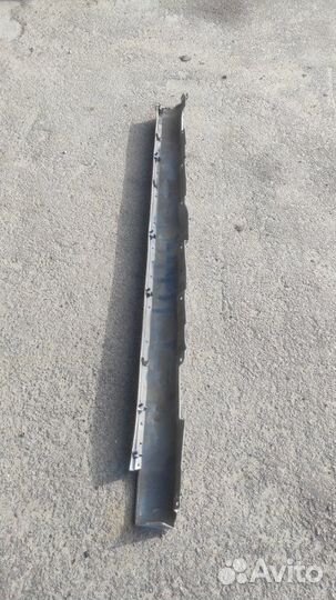 Накладка на порог наружная левая Toyota Avensis