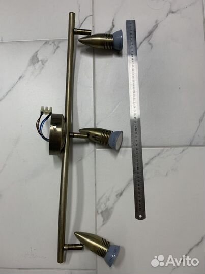 Потолочный светильник