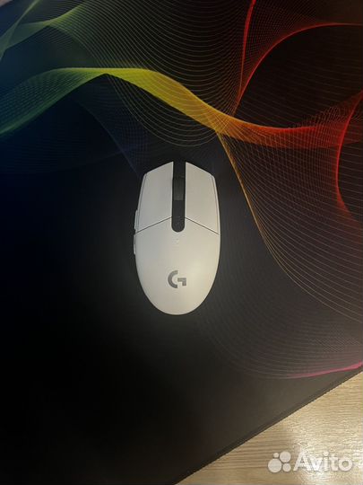 Мощный игровой компьютер с монитором