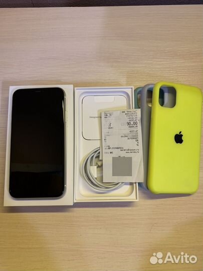 iPhone 11, 64 ГБ