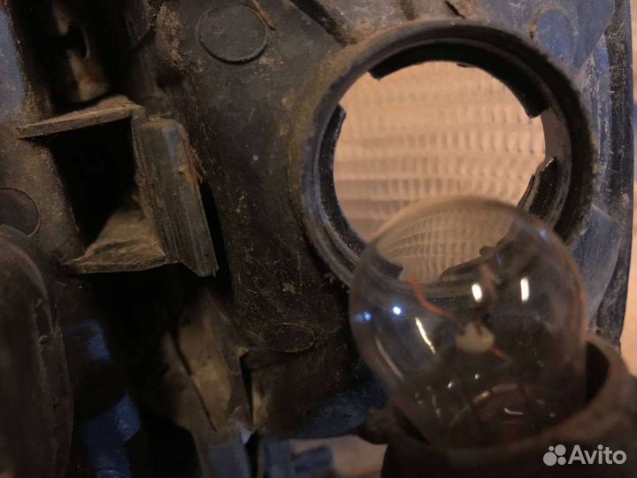 Правая фара с поворотником Volkswagen Passat B3