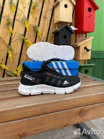 Кроссовки adidas