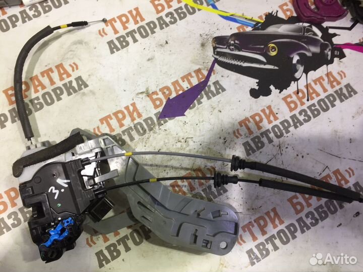 Хендай Элантра Замок задней двери Лев