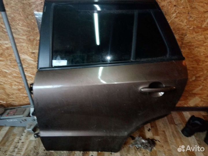 Дверь задняя левая Hyundai Santa Fe 2011г CM