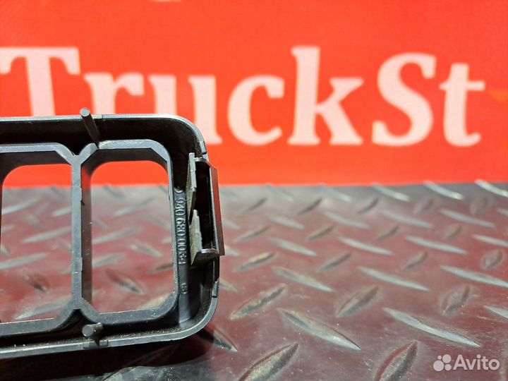 Рамка кнопок Mercedes-Benz Axor, камаз 5490