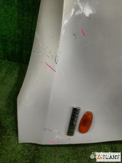 Крыло переднее правое mitsubishi pajero