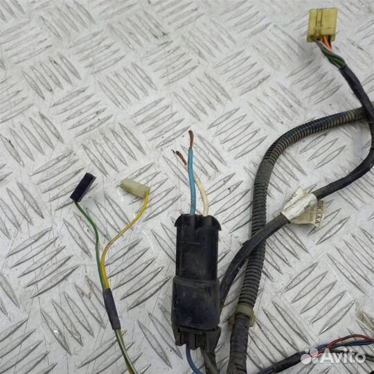 Проводка двери пер.правой Chevrolet Niva 1.7 2123