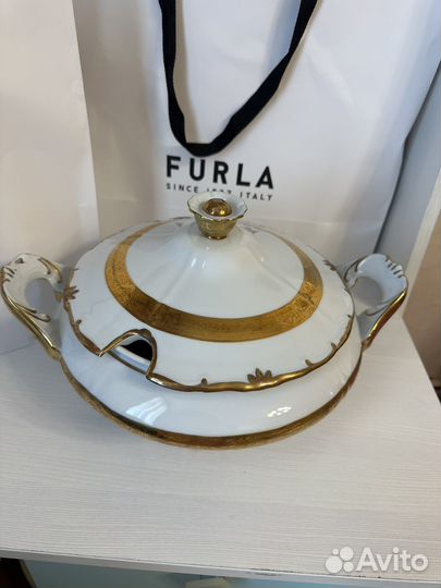 Супница с крышкой.Чешский фарфор. Сервис