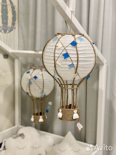 Воздушный шар с корзиной