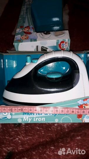 Деская игрушка утюг