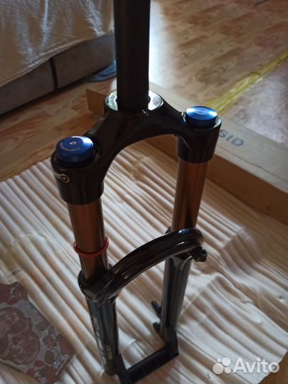 Воздушная вилка Foxsid M34, 27.5, 140мм, отскок