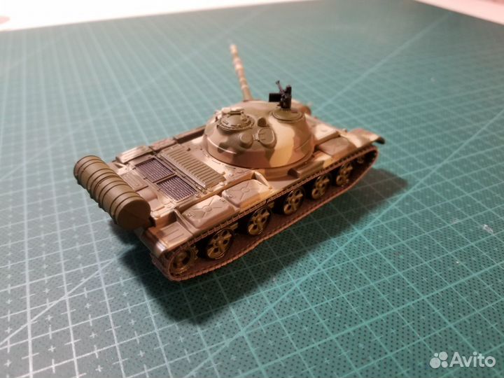 Танк Т-62 металл 1:72