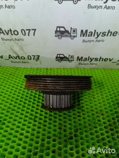 Шкиф коленвала + шестрня ремня грм chery m11