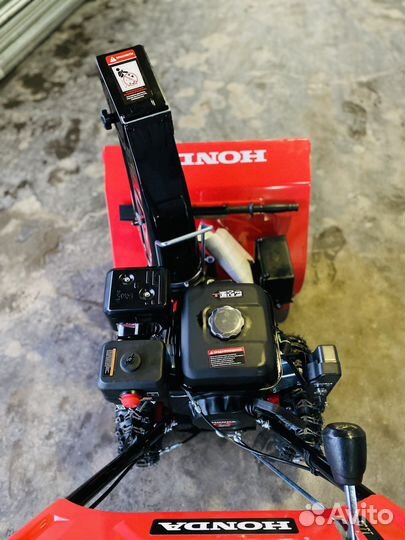 Снегоотбрасыватель Honda GX270