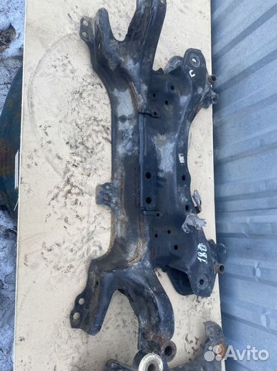 Подрамник передний Ford Focus 2