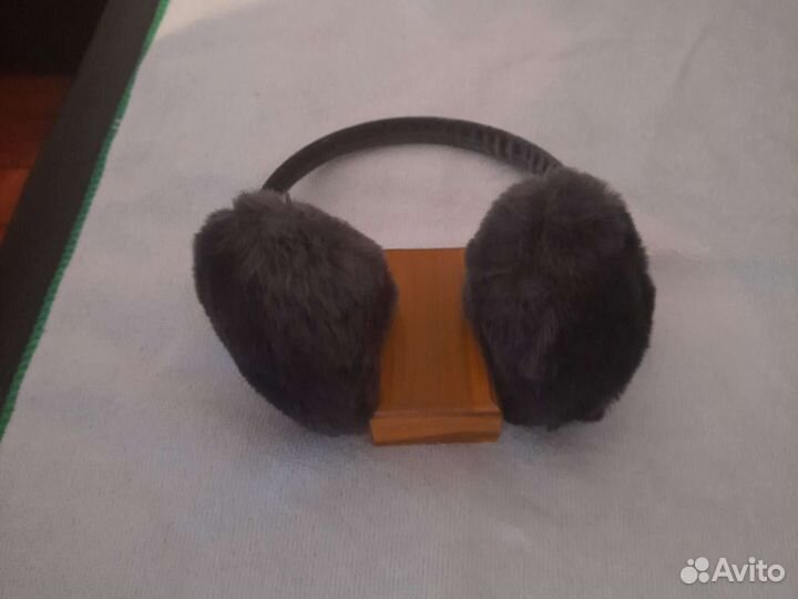Меховые наушники
