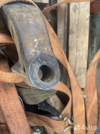 Isuzu 75 балка передняя