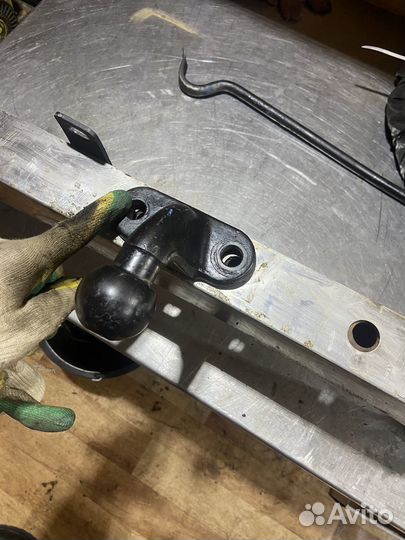 Фаркоп toyota -лексус