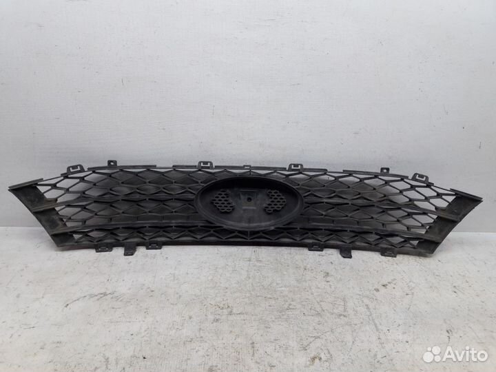 Решетка радиатора Лада Веста 2015