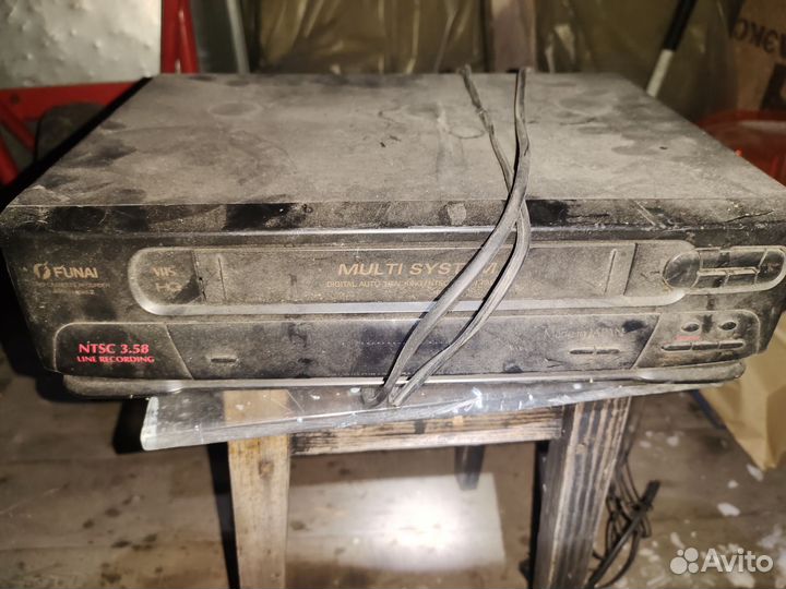 Видеомагнитофон