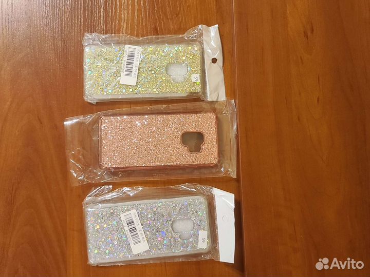 Чехлы на телефон