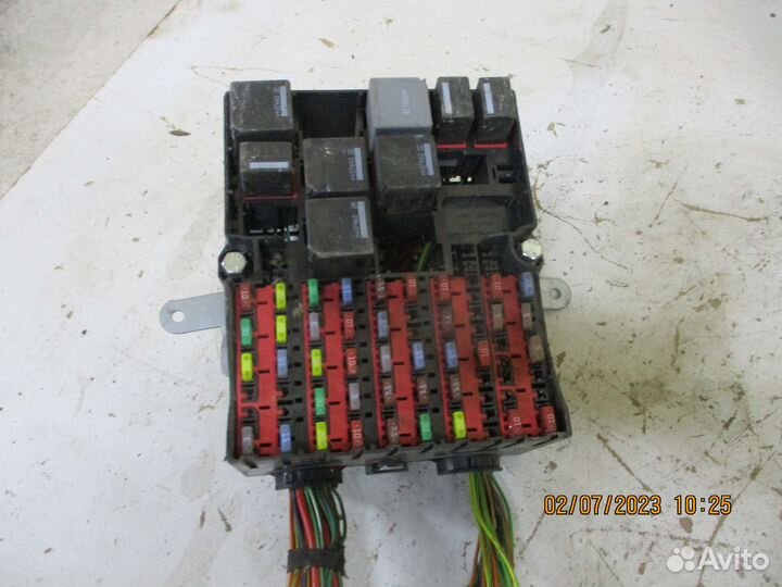 Блок предохранителей подкапотный Форд Фиеста мк5