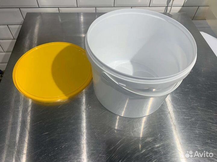 Ведро пластиковое с крышкой 10л